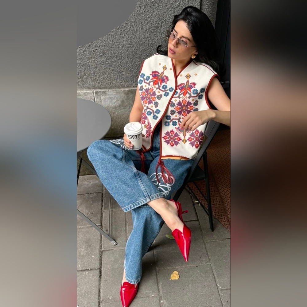 Anthropologie Limited Edition Cream Floral Embroidered Jean Jacket - Picture 15 of 16